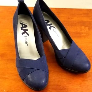 Anne Klein Sport Ximom NAVY Pumps